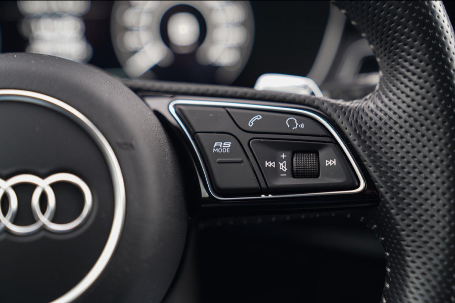 Audi RS4 Avant 2.9 TFSI RS 4 Quattro | Panorama | Bang&Olufsen | HuD | Facelift | Adaptieve Cruise | Lane Assist | Massage |450PK Audi RS4 Avant 2.9 TFSI RS 4 Quattro | Panorama | Bang&Olufsen | HuD | Facelift | Adaptieve Cruise | Lane Assist | Massage |450PK