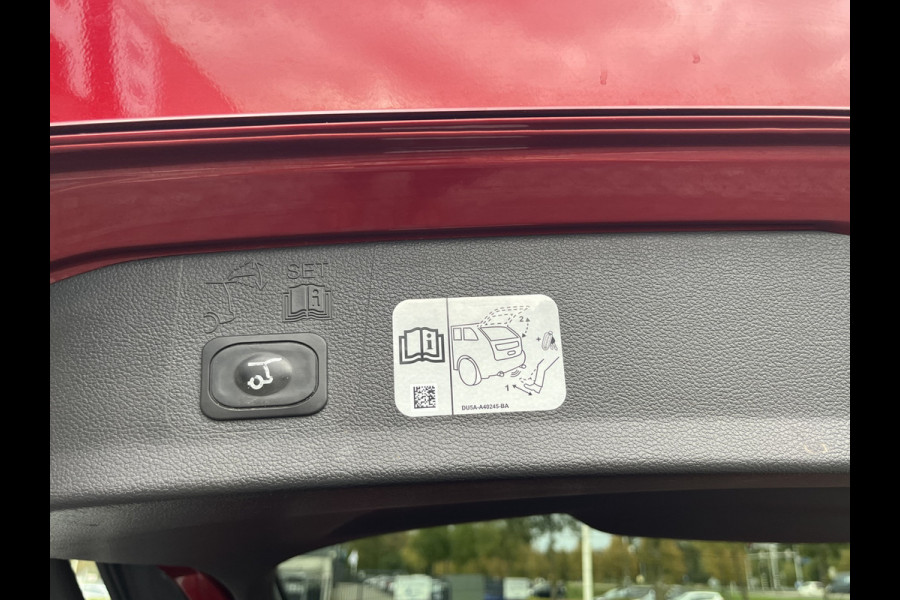 Ford Kuga 1.5 EcoBoost ST Line 150pk/110kW 6-bak | Elek. achterklep | Sony | 19'' | Bi-Xenon | Climate | Navi |