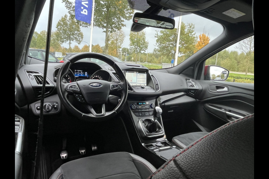 Ford Kuga 1.5 EcoBoost ST Line 150pk/110kW 6-bak | Elek. achterklep | Sony | 19'' | Bi-Xenon | Climate | Navi |