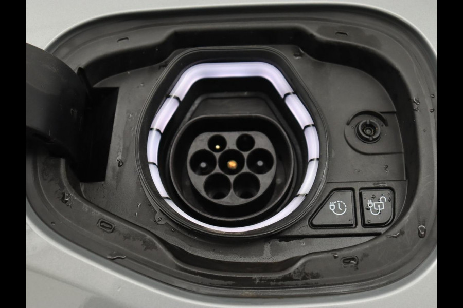 Ford Kuga 2.5 PHEV Vignale | Head-Up | Trekhaak | Adaptive cruise | Leder | 360 Camera | Stoelverwarming | Digital Cockpit | Carplay | Dodehoek detectie | Navigatie | Keyless | Achterbankverwarming | Plug In Ford Kuga 2.5 PHEV Vignale | Head-Up | Trekhaak | Adaptive cruise | Leder | 360 Camera | Stoelverwarming | Digital Cockpit | Carplay | Dodehoek detectie | Navigatie | Keyless | Achterbankverwarming | Plug In
