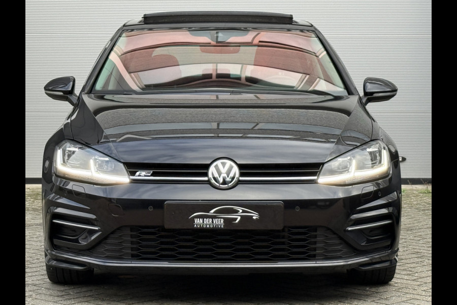 Volkswagen Golf 1.5 TSI Highline Business R | Apple Carplay | Panoramadak | ACC Volkswagen Golf 1.5 TSI Highline Business R | Apple Carplay | Panoramadak | ACC