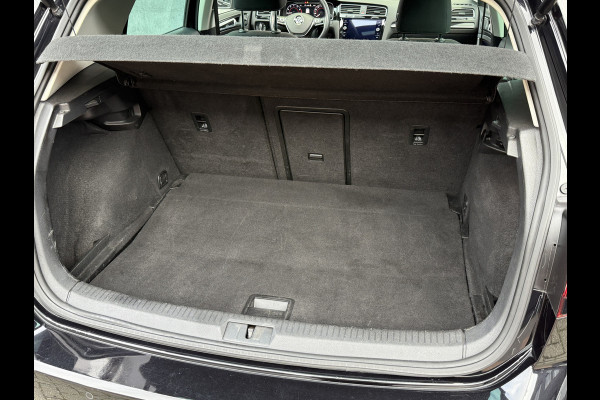 Volkswagen Golf 1.5 TSI Highline Business R | Apple Carplay | Panoramadak | ACC Volkswagen Golf 1.5 TSI Highline Business R | Apple Carplay | Panoramadak | ACC