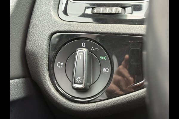 Volkswagen Golf 1.5 TSI Highline Business R | Apple Carplay | Panoramadak | ACC Volkswagen Golf 1.5 TSI Highline Business R | Apple Carplay | Panoramadak | ACC