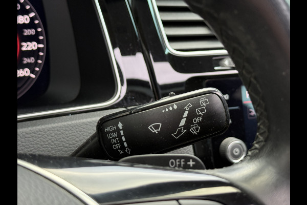 Volkswagen Golf 1.5 TSI Highline Business R | Apple Carplay | Panoramadak | ACC Volkswagen Golf 1.5 TSI Highline Business R | Apple Carplay | Panoramadak | ACC