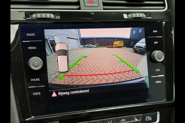 Volkswagen Golf 1.5 TSI Highline Business R | Apple Carplay | Panoramadak | ACC Volkswagen Golf 1.5 TSI Highline Business R | Apple Carplay | Panoramadak | ACC