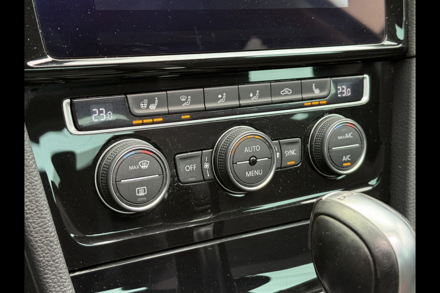 Volkswagen Golf 1.5 TSI Highline Business R | Apple Carplay | Panoramadak | ACC Volkswagen Golf 1.5 TSI Highline Business R | Apple Carplay | Panoramadak | ACC