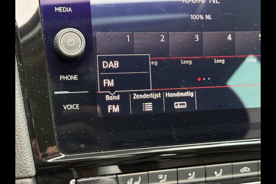 Volkswagen Golf 1.5 TSI Highline Business R | Apple Carplay | Panoramadak | ACC Volkswagen Golf 1.5 TSI Highline Business R | Apple Carplay | Panoramadak | ACC