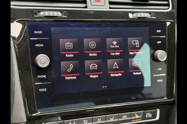 Volkswagen Golf 1.5 TSI Highline Business R | Apple Carplay | Panoramadak | ACC Volkswagen Golf 1.5 TSI Highline Business R | Apple Carplay | Panoramadak | ACC