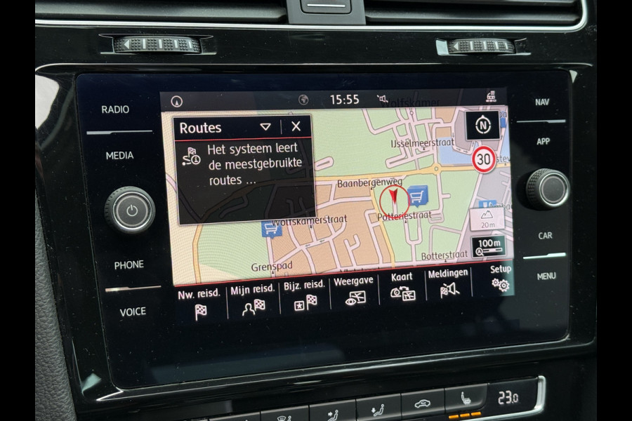 Volkswagen Golf 1.5 TSI Highline Business R | Apple Carplay | Panoramadak | ACC Volkswagen Golf 1.5 TSI Highline Business R | Apple Carplay | Panoramadak | ACC