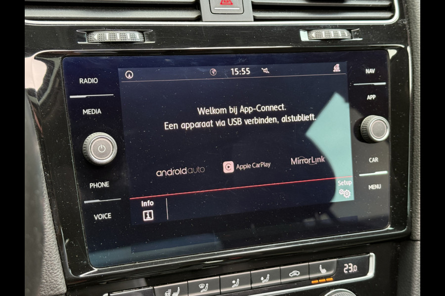 Volkswagen Golf 1.5 TSI Highline Business R | Apple Carplay | Panoramadak | ACC Volkswagen Golf 1.5 TSI Highline Business R | Apple Carplay | Panoramadak | ACC