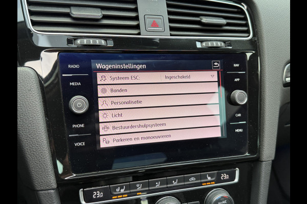 Volkswagen Golf 1.5 TSI Highline Business R | Apple Carplay | Panoramadak | ACC Volkswagen Golf 1.5 TSI Highline Business R | Apple Carplay | Panoramadak | ACC