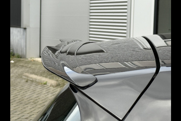 Volkswagen Golf 1.5 TSI Highline Business R | Apple Carplay | Panoramadak | ACC Volkswagen Golf 1.5 TSI Highline Business R | Apple Carplay | Panoramadak | ACC