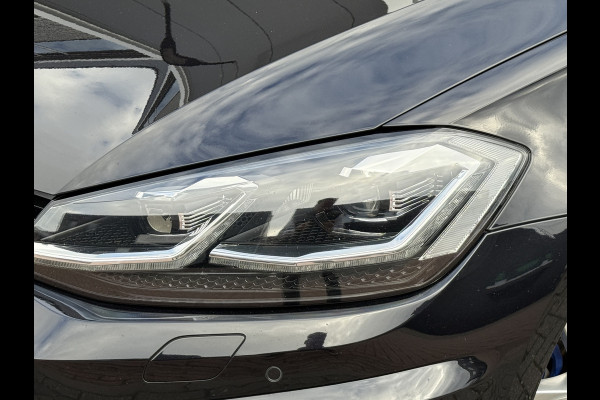 Volkswagen Golf 1.5 TSI Highline Business R | Apple Carplay | Panoramadak | ACC Volkswagen Golf 1.5 TSI Highline Business R | Apple Carplay | Panoramadak | ACC