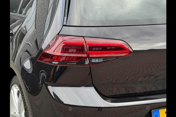 Volkswagen Golf 1.5 TSI Highline Business R | Apple Carplay | Panoramadak | ACC Volkswagen Golf 1.5 TSI Highline Business R | Apple Carplay | Panoramadak | ACC