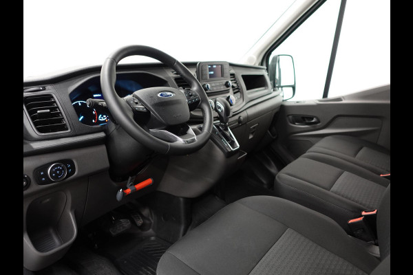 Ford Transit 310 2.0 TDCI L2H2 Trend Automaat Airco Navigatie Bluetooth Camera Cruise Control Trekhaak Ford Transit 310 2.0 TDCI L2H2 Trend Automaat Airco Navigatie Bluetooth Camera Cruise Control Trekhaak