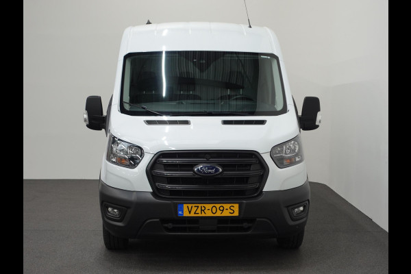 Ford Transit 310 2.0 TDCI L2H2 Trend Automaat Airco Navigatie Bluetooth Camera Cruise Control Trekhaak Ford Transit 310 2.0 TDCI L2H2 Trend Automaat Airco Navigatie Bluetooth Camera Cruise Control Trekhaak