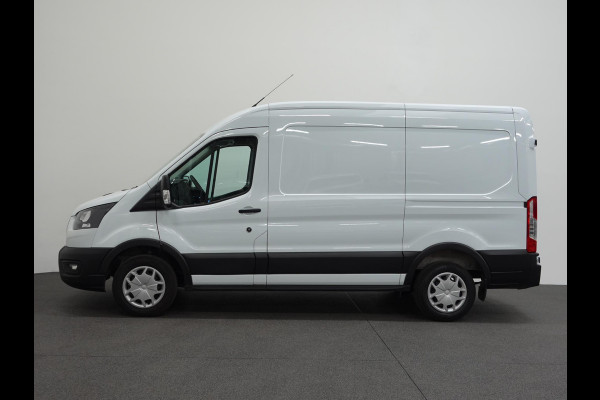 Ford Transit 310 2.0 TDCI L2H2 Trend Automaat Airco Navigatie Bluetooth Camera Cruise Control Trekhaak Ford Transit 310 2.0 TDCI L2H2 Trend Automaat Airco Navigatie Bluetooth Camera Cruise Control Trekhaak