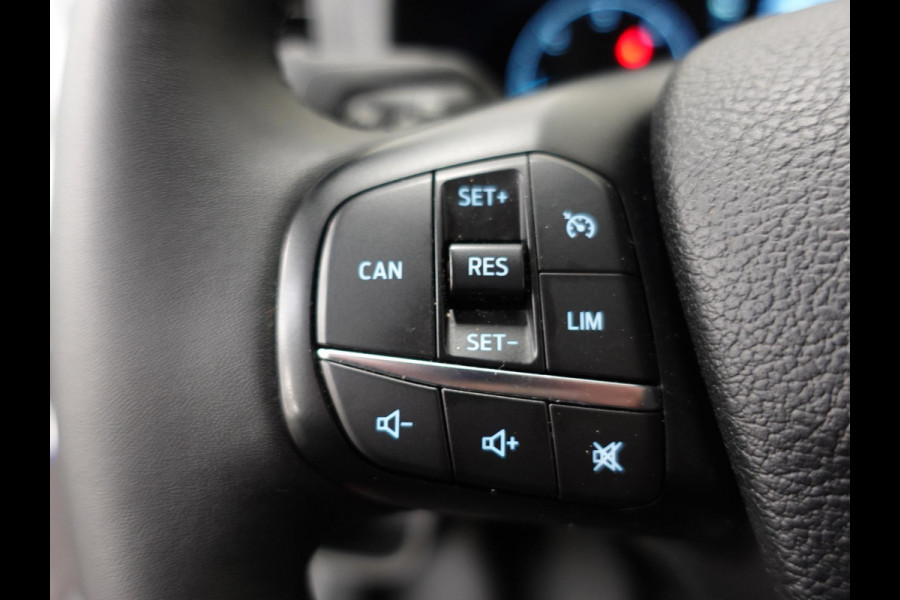 Ford Transit 310 2.0 TDCI L2H2 Trend Automaat Airco Navigatie Bluetooth Camera Cruise Control Trekhaak Ford Transit 310 2.0 TDCI L2H2 Trend Automaat Airco Navigatie Bluetooth Camera Cruise Control Trekhaak