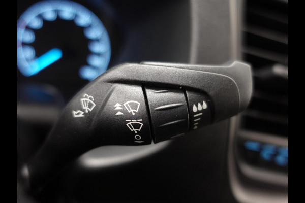 Ford Transit 310 2.0 TDCI L2H2 Trend Automaat Airco Navigatie Bluetooth Camera Cruise Control Trekhaak Ford Transit 310 2.0 TDCI L2H2 Trend Automaat Airco Navigatie Bluetooth Camera Cruise Control Trekhaak