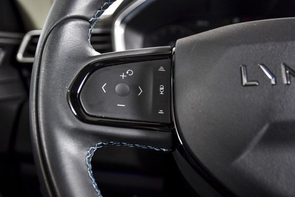 Lynk & Co 01 1.5 PHEV 261PK MY23 | Donkere hemel | 360 Camera | 7.4 kWh Boordlader | S/K-panodak | Adapt. Cruise | Memory | Elek. klep | LM 20" | 8551 Lynk & Co 01 1.5 PHEV 261PK MY23 | Donkere hemel | 360 Camera | 7.4 kWh Boordlader | S/K-panodak | Adapt. Cruise | Memory | Elek. klep | LM 20" | 8551