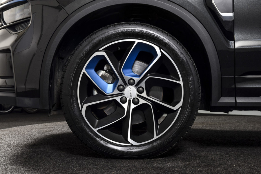 Lynk & Co 01 1.5 PHEV 261PK MY23 | Donkere hemel |  360 Camera | 7.4 kWh Boordlader | S/K-panodak | Adapt. Cruise | Memory | Elek. klep | LM 20" | 8228 Lynk & Co 01 1.5 PHEV 261PK MY23 | Donkere hemel |  360 Camera | 7.4 kWh Boordlader | S/K-panodak | Adapt. Cruise | Memory | Elek. klep | LM 20" | 8228