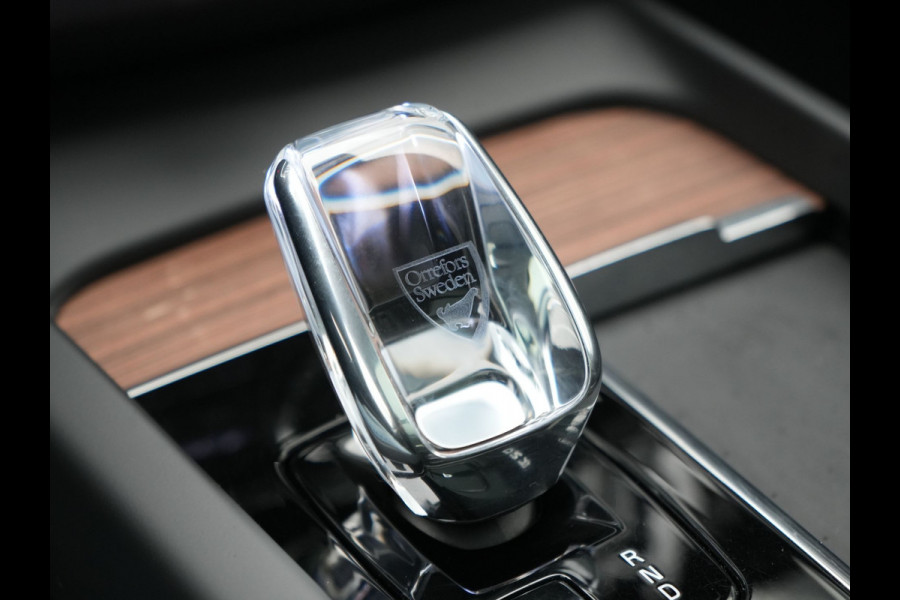 Volvo XC60 T8 AWD Ultimate Dark Long Range Plug In Hybrid 456pk Dealer O.H PHEV | Luchtvering | Panodak | Head Up | Adaptive Cruise | Lederen Sportstoelen Ventilatie & Massage & Memory | 360 Camera | Bowers & Wilkins | Google Assistent | Blis | Keyless | Volvo XC60 T8 AWD Ultimate Dark Long Range Plug In Hybrid 456pk Dealer O.H PHEV | Luchtvering | Panodak | Head Up | Adaptive Cruise | Lederen Sportstoelen Ventilatie & Massage & Memory | 360 Camera | Bowers & Wilkins | Google Assistent | Blis | Keyless |