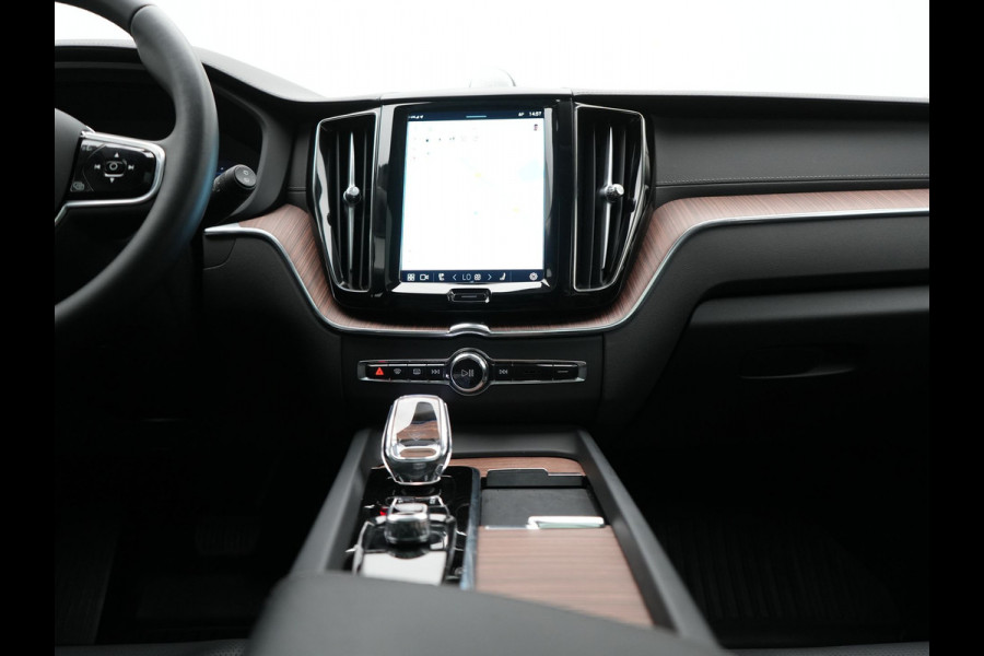 Volvo XC60 T8 AWD Ultimate Dark Long Range Plug In Hybrid 456pk Dealer O.H PHEV | Luchtvering | Panodak | Head Up | Adaptive Cruise | Lederen Sportstoelen Ventilatie & Massage & Memory | 360 Camera | Bowers & Wilkins | Google Assistent | Blis | Keyless | Volvo XC60 T8 AWD Ultimate Dark Long Range Plug In Hybrid 456pk Dealer O.H PHEV | Luchtvering | Panodak | Head Up | Adaptive Cruise | Lederen Sportstoelen Ventilatie & Massage & Memory | 360 Camera | Bowers & Wilkins | Google Assistent | Blis | Keyless |