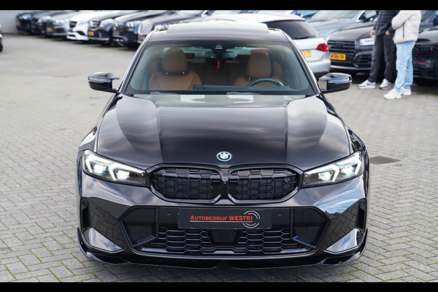 BMW 3-serie 330e xDrive M-pakket | BMW LED | Adaptieve Cruise | Camera | Harman/Kardon | Carbon | Driving Assistant | Active Guard BMW 3-serie 330e xDrive M-pakket | BMW LED | Adaptieve Cruise | Camera | Harman/Kardon | Carbon | Driving Assistant | Active Guard