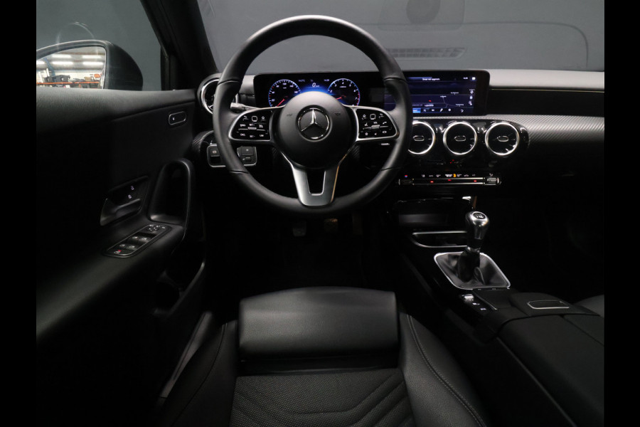 Mercedes-Benz A-Klasse 180 Business Solution [VIRTUAL COCKPIT, CAMERA, 6-BAK, STOELVERWARMING, BLUETOOTH, CRUISE, CLIMATE, NIEUWSTAAT]