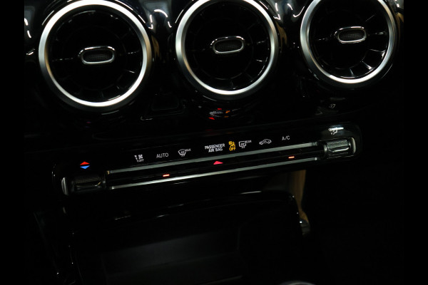 Mercedes-Benz A-Klasse 180 Business Solution [VIRTUAL COCKPIT, CAMERA, 6-BAK, STOELVERWARMING, BLUETOOTH, CRUISE, CLIMATE, NIEUWSTAAT]