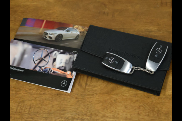 Mercedes-Benz A-Klasse 180 Business Solution [VIRTUAL COCKPIT, CAMERA, 6-BAK, STOELVERWARMING, BLUETOOTH, CRUISE, CLIMATE, NIEUWSTAAT]