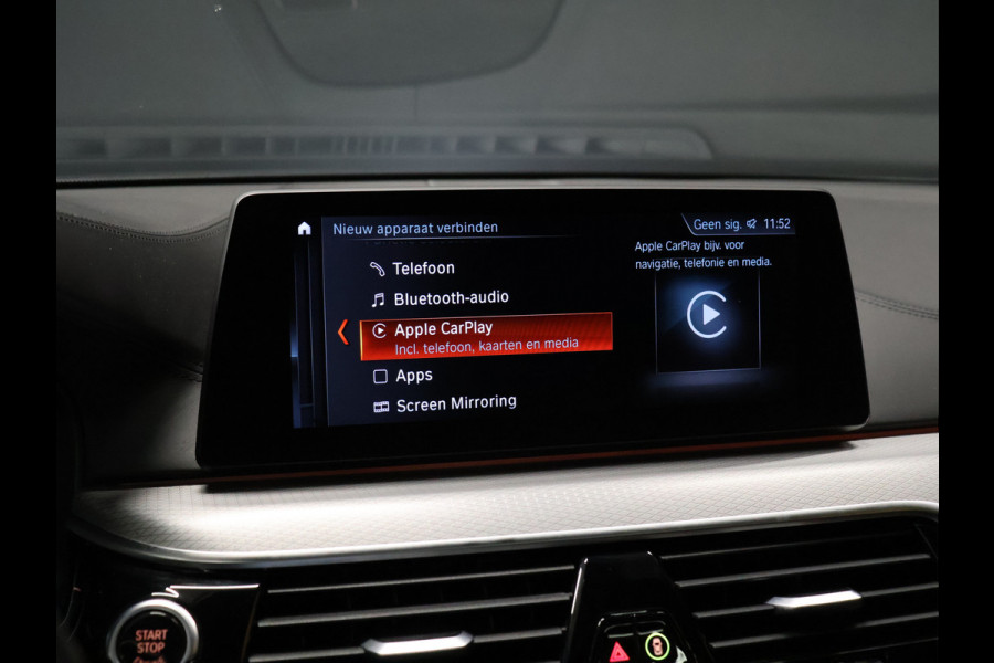 BMW 5 Serie Touring 530i High Executive M-Sport [TREKHAAK INKLAPBAAR, SCHUIFKANTELDAK, MEMORY SEATS, HARMAN/KARDON, APPLE CARPLAY, ADAPTIVE LED, 360 CAMERA, HEAD-UP, ADAPTIVE CRUISE, VOL LEDER, STOELVERWARMING, CLIMATE, NIEUWSTAAT]