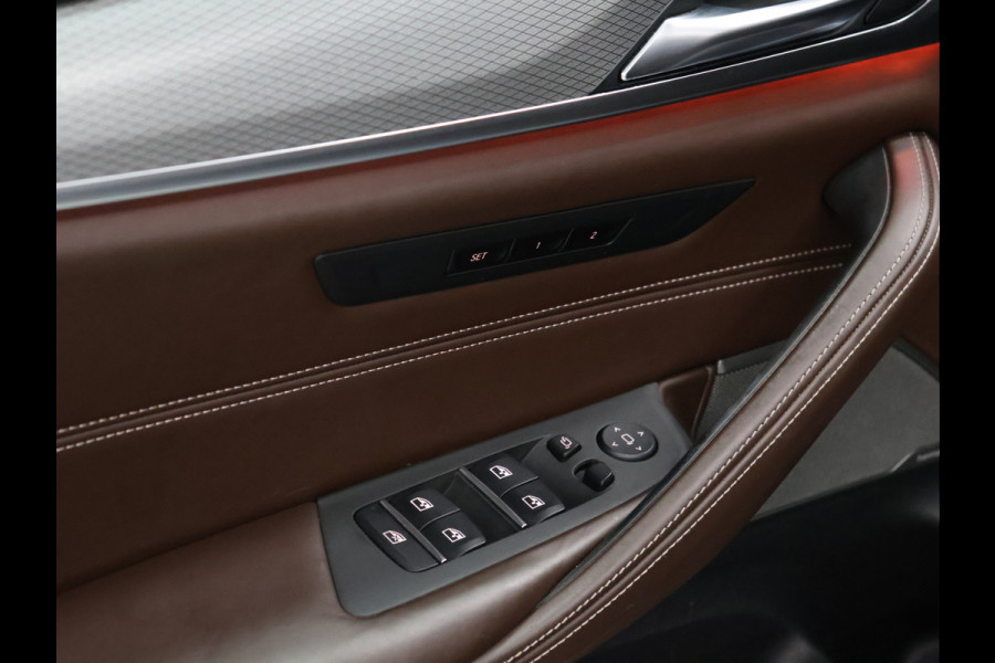 BMW 5 Serie Touring 530i High Executive M-Sport [TREKHAAK INKLAPBAAR, SCHUIFKANTELDAK, MEMORY SEATS, HARMAN/KARDON, APPLE CARPLAY, ADAPTIVE LED, 360 CAMERA, HEAD-UP, ADAPTIVE CRUISE, VOL LEDER, STOELVERWARMING, CLIMATE, NIEUWSTAAT]