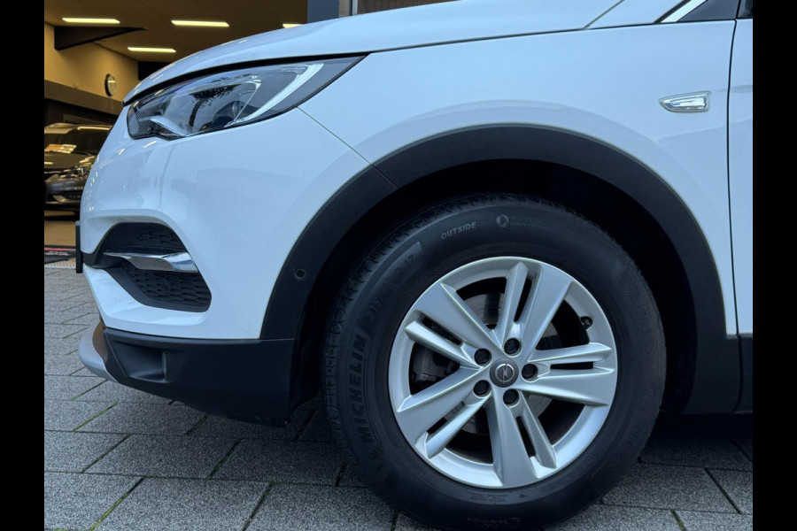 Opel Grandland X 1.2 Turbo Business Elegance - Navigatie I Airco I Sport velgen I Achteruitrij camera I PDC I Dealer onderhouden