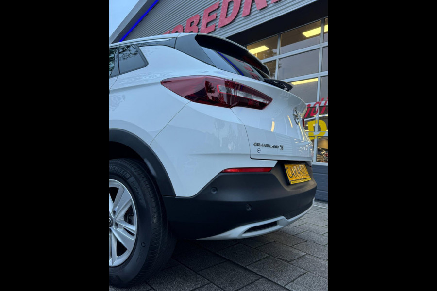 Opel Grandland X 1.2 Turbo Business Elegance - Navigatie I Airco I Sport velgen I Achteruitrij camera I PDC I Dealer onderhouden