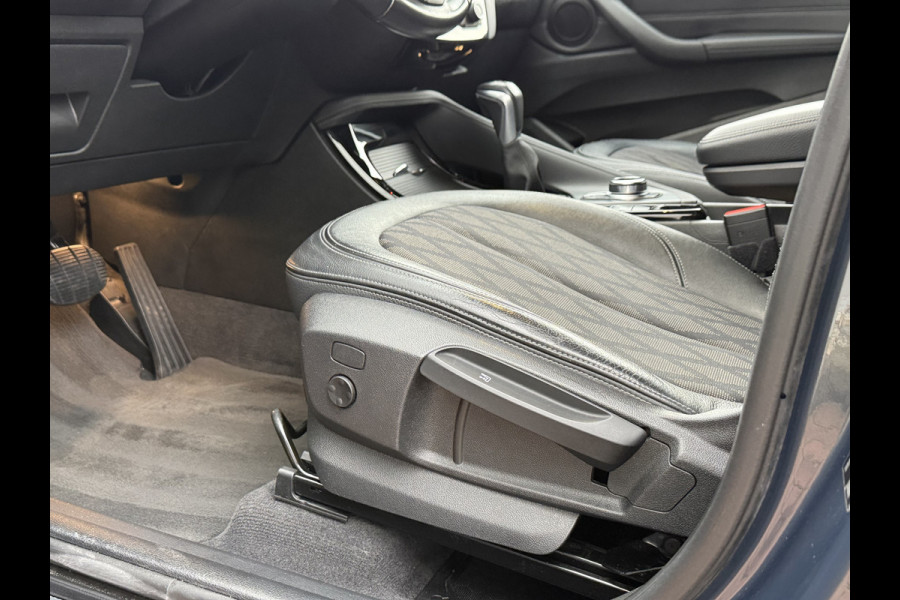BMW X1 sDrive18i 136pk High Executive Automaat BMW X1 sDrive18i 136pk High Executive Automaat