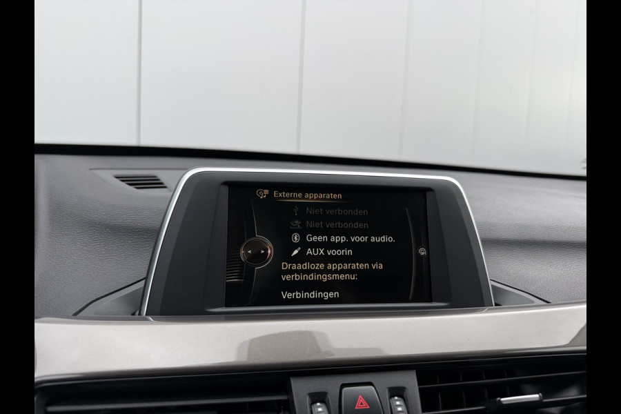 BMW X1 sDrive18i 136pk High Executive Automaat BMW X1 sDrive18i 136pk High Executive Automaat