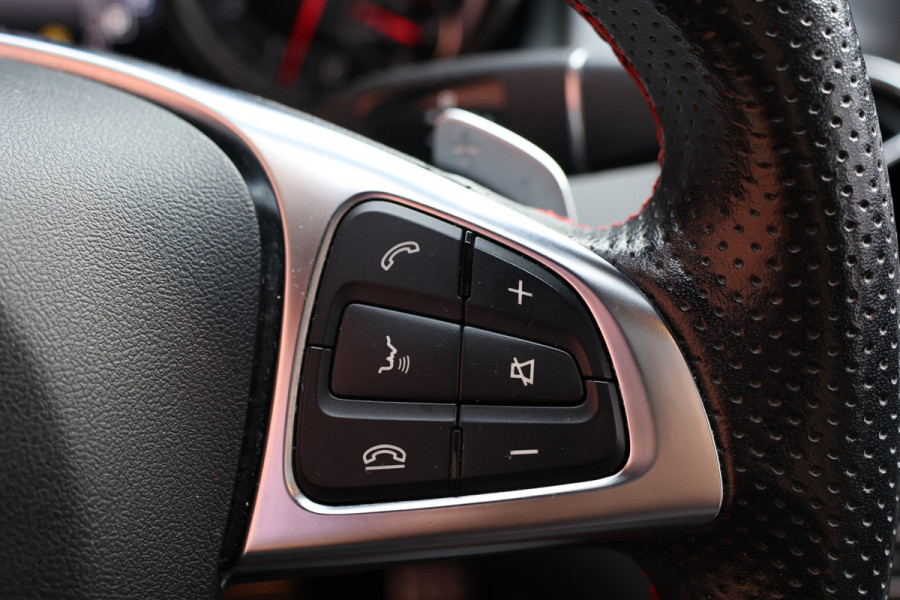 Mercedes-Benz CLA-Klasse Shooting Brake 180 AMG | Panoramadak | Camera | Stoelverwarming | Navigatie | Bi-Xenon | Facelift | Trekhaak afneembaar | F1 Flippers | NAP Logisch | Nieuwe APK Mercedes-Benz CLA-Klasse Shooting Brake 180 AMG | Panoramadak | Camera | Stoelverwarming | Navigatie | Bi-Xenon | Facelift | Trekhaak afneembaar | F1 Flippers | NAP Logisch | Nieuwe APK