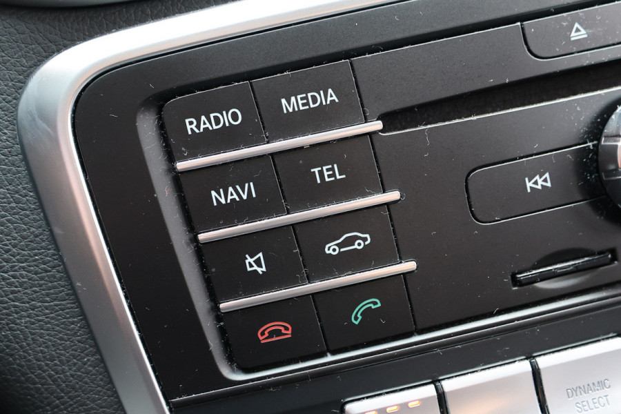 Mercedes-Benz CLA-Klasse Shooting Brake 180 AMG | Panoramadak | Camera | Stoelverwarming | Navigatie | Bi-Xenon | Facelift | Trekhaak afneembaar | F1 Flippers | NAP Logisch | Nieuwe APK Mercedes-Benz CLA-Klasse Shooting Brake 180 AMG | Panoramadak | Camera | Stoelverwarming | Navigatie | Bi-Xenon | Facelift | Trekhaak afneembaar | F1 Flippers | NAP Logisch | Nieuwe APK