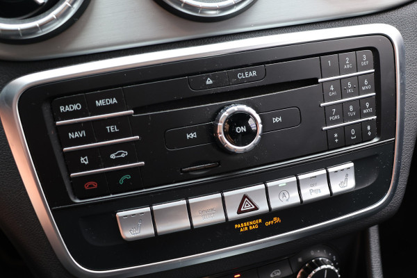 Mercedes-Benz CLA-Klasse Shooting Brake 180 AMG | Panoramadak | Camera | Stoelverwarming | Navigatie | Bi-Xenon | Facelift | Trekhaak afneembaar | F1 Flippers | NAP Logisch | Nieuwe APK Mercedes-Benz CLA-Klasse Shooting Brake 180 AMG | Panoramadak | Camera | Stoelverwarming | Navigatie | Bi-Xenon | Facelift | Trekhaak afneembaar | F1 Flippers | NAP Logisch | Nieuwe APK