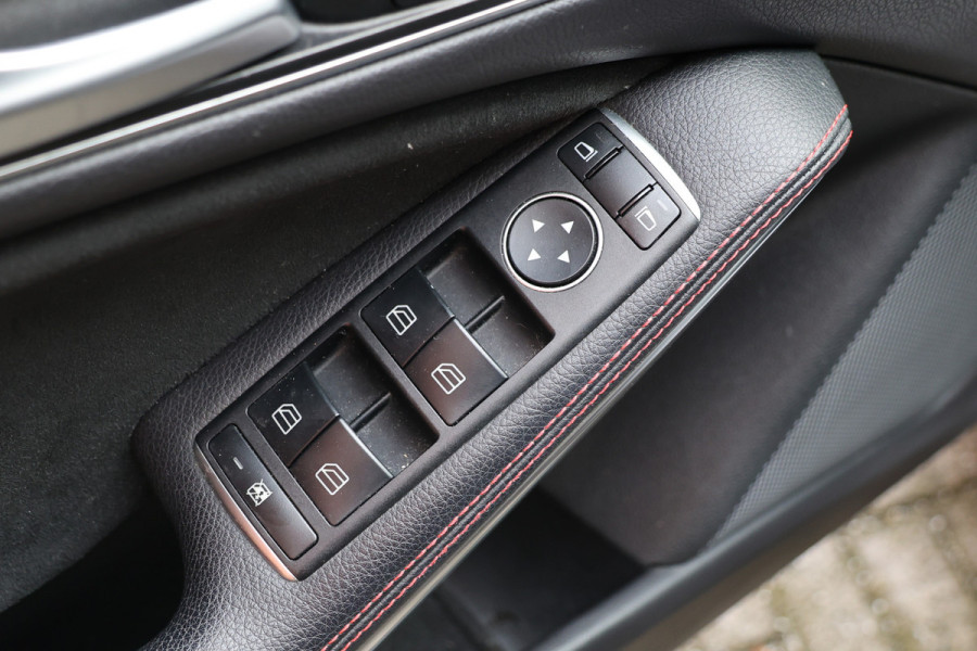 Mercedes-Benz CLA-Klasse Shooting Brake 180 AMG | Panoramadak | Camera | Stoelverwarming | Navigatie | Bi-Xenon | Facelift | Trekhaak afneembaar | F1 Flippers | NAP Logisch | Nieuwe APK Mercedes-Benz CLA-Klasse Shooting Brake 180 AMG | Panoramadak | Camera | Stoelverwarming | Navigatie | Bi-Xenon | Facelift | Trekhaak afneembaar | F1 Flippers | NAP Logisch | Nieuwe APK