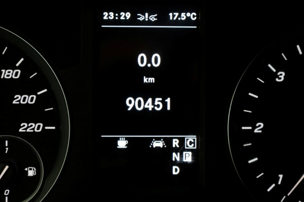 Mercedes-Benz Vito 114 CDI 136pk Compact 9G Automaat 2x Schuifdeur/LED/Camera/Inrichting 07-2022 Mercedes-Benz Vito 114 CDI 136pk Compact 9G Automaat 2x Schuifdeur/LED/Camera/Inrichting 07-2022