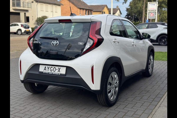 Toyota Aygo X 1.0 VVT-i Play | Automaat, Apple carplay/Android auto, Adaptieve cruise control