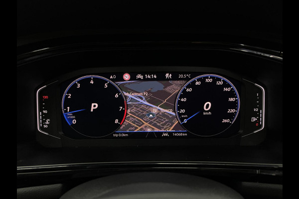 Volkswagen T-Roc 1.5 TSI R-Line | Black Edition | IQ | Pano Volkswagen T-Roc 1.5 TSI R-Line | Black Edition | IQ | Pano