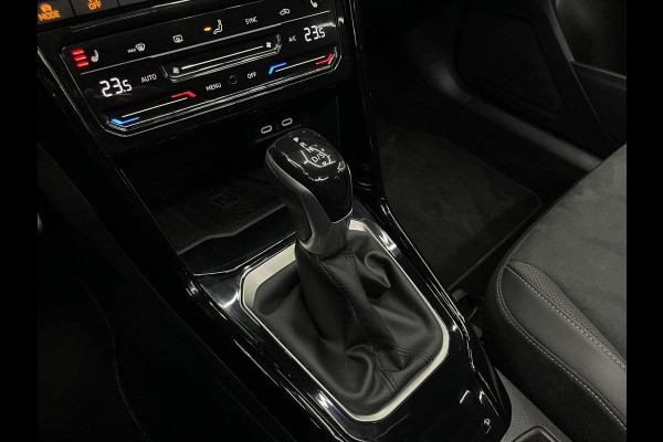 Volkswagen T-Roc 1.5 TSI R-Line | Black Edition | IQ | Pano Volkswagen T-Roc 1.5 TSI R-Line | Black Edition | IQ | Pano