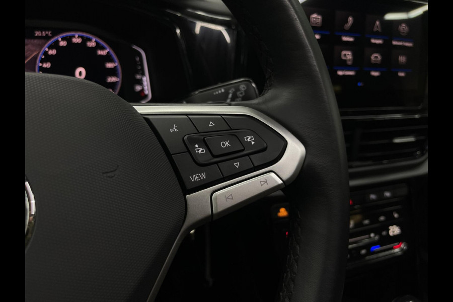Volkswagen T-Roc 1.5 TSI R-Line | Black Edition | IQ | Pano Volkswagen T-Roc 1.5 TSI R-Line | Black Edition | IQ | Pano