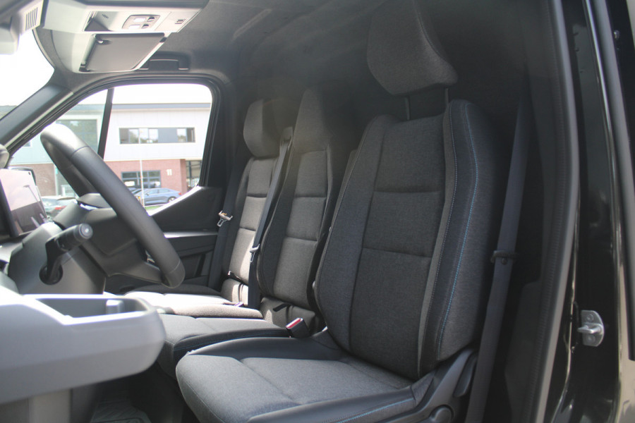 Renault Master T35 2.0 dCi 170pk L2H2 Extra - 2x Schuifdeur - Navigatie - Blind Spot - Camera - Stoelverwarming - Verwarmde voorruit - Rijklaar