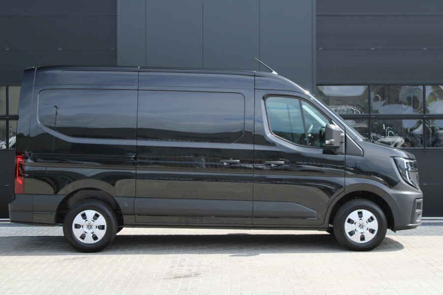 Renault Master T35 2.0 dCi 170pk L2H2 Extra - 2x Schuifdeur - Navigatie - Blind Spot - Camera - Stoelverwarming - Verwarmde voorruit - Rijklaar