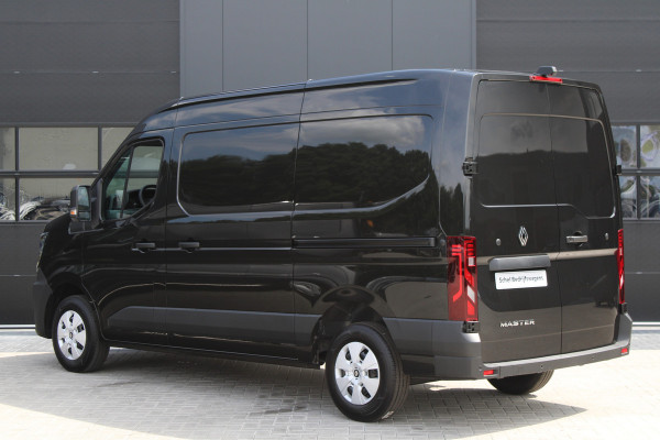 Renault Master T35 2.0 dCi 170pk L2H2 Extra - 2x Schuifdeur - Navigatie - Blind Spot - Camera - Stoelverwarming - Verwarmde voorruit - Rijklaar