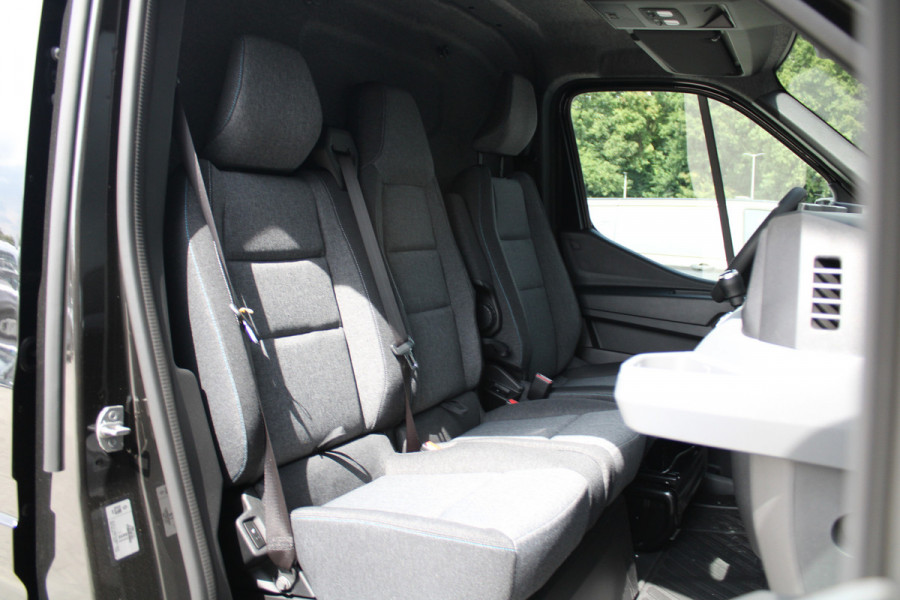 Renault Master T35 2.0 dCi 170pk L2H2 Extra - 2x Schuifdeur - Navigatie - Blind Spot - Camera - Stoelverwarming - Verwarmde voorruit - Rijklaar